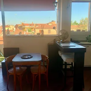Charming Towers-roofs View Apartment