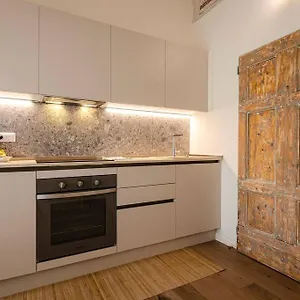 Casa Aldrovandi: Elegante E In Centro Storico Apartment